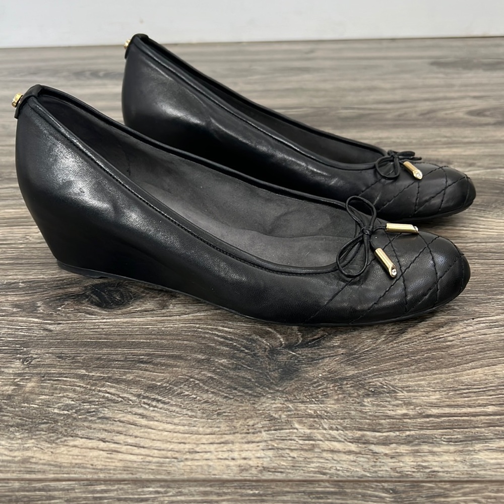 Stuart Weitzman Wedge Heel in Black 🌺🌷🌸